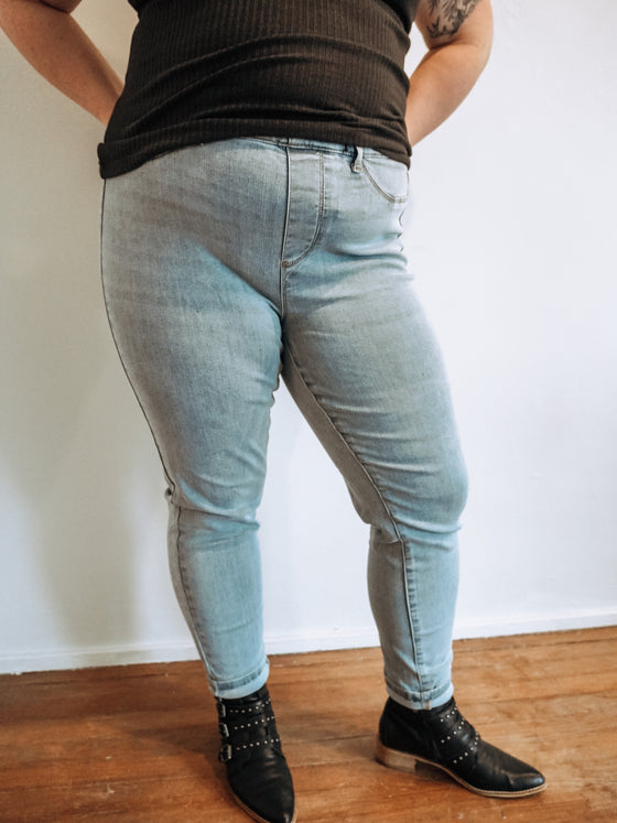 The Parie Pull-On Judy Blue Jegging