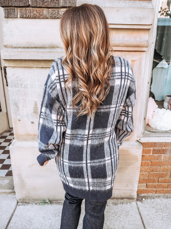 The Panola Plaid Cardigan in Navy